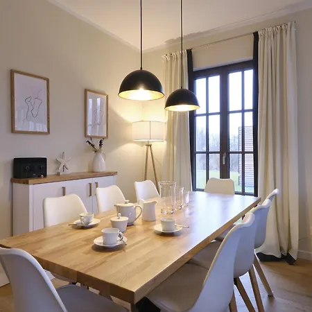 Reetland Am - Luxusplus Reetdachvilla Mit 4 Schlafzimmern, Aussensauna, Loungebereich Und Kamin H06