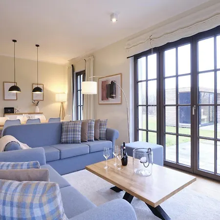 Reetland Am - Luxusplus Reetdachvilla Mit 4 Schlafzimmern, Aussensauna, Loungebereich Und Kamin H06