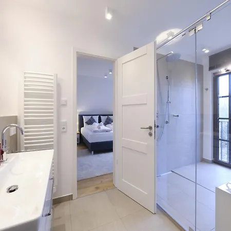 Villa Reetland Am - Luxusplus Reetdachvilla Mit 4 Schlafzimmern, Aussensauna, Loungebereich Und Kamin H06