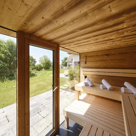 Reetland Am - Luxusplus Reetdachvilla Mit 4 Schlafzimmern, Aussensauna, Loungebereich Und Kamin H06 *