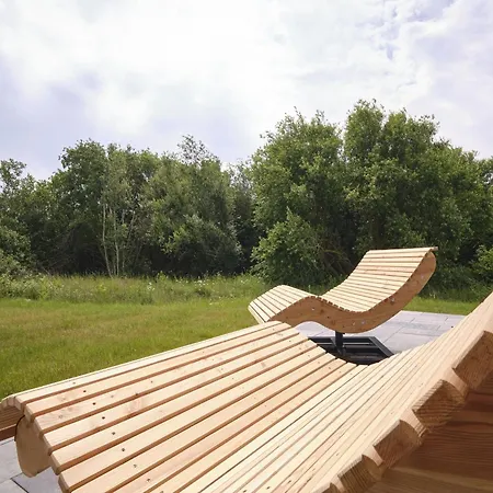 Reetland Am - Luxusplus Reetdachvilla Mit 4 Schlafzimmern, Aussensauna, Loungebereich Und Kamin H06 * Dranske